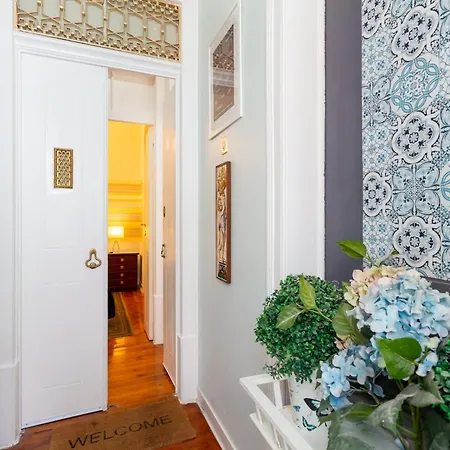 Vintage & Modern Apartment